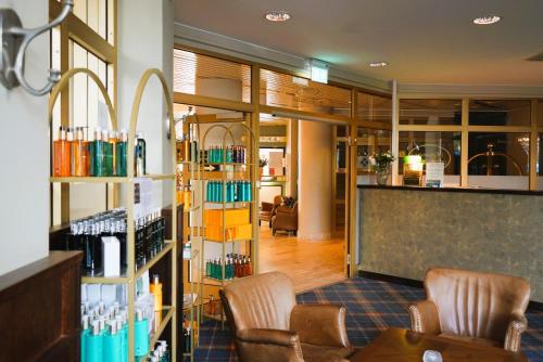 El lounge o bar de Vänerport Stadshotell i Mariestad