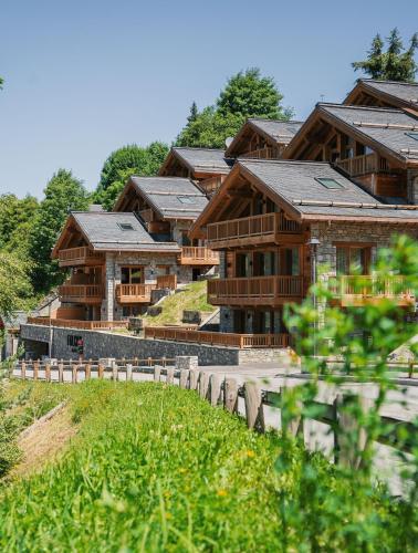 Falcon Lodge by Alpine Resorts photo 2