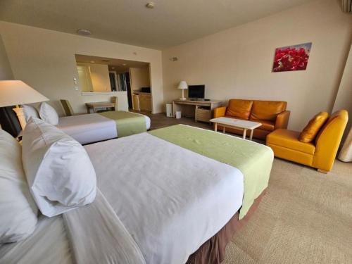 Postel nebo postele na pokoji v ubytování LEOPALACE RESORT GUAM - Condo