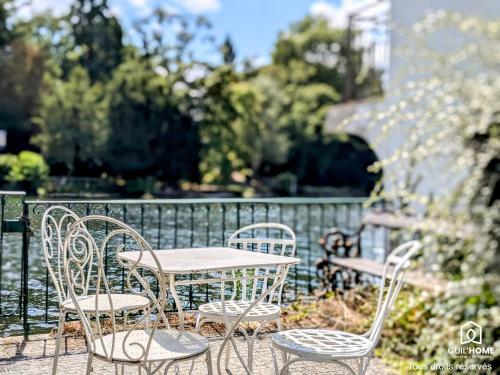 Ô fil de l'eau - Jardin, Cabanon d'Antan, Parking