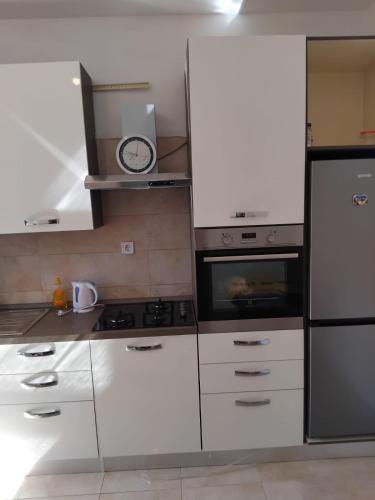 Dapur atau dapur kecil di Apartment Robi
