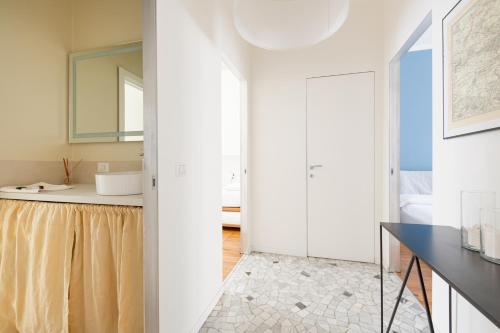 GuestHost - Porta Ticinese - Modern Apartment
