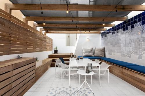 Bica Lux Secret Terrace 2-bedroom Apartment