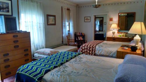 Fish & Loaves Bed and Breakfast – Photos 3