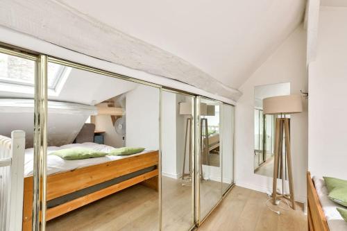 Stunning duplex near Place de la Nation