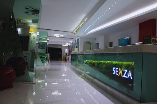 Ο χώρος του λόμπι ή της ρεσεψιόν στο Senza Grand Santana Hotel - Ultra All Inclusive