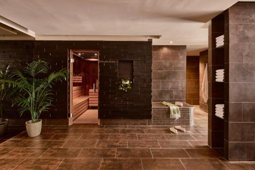Koupelna v ubytování Falkensteiner Hotel Bratislava