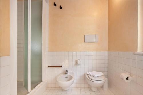 Ένα μπάνιο στο Cà Cantoni With Pool