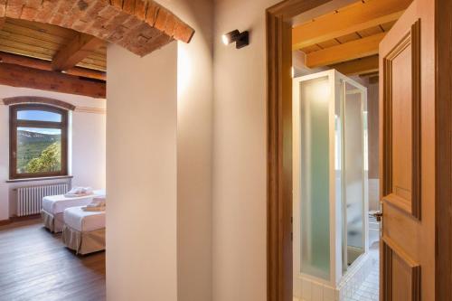Ένα μπάνιο στο Cà Cantoni With Pool