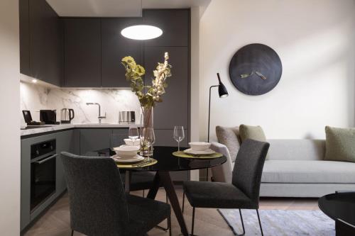 Кухня или мини-кухня в Marriott Executive Apartments Istanbul Fulya
