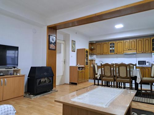 Кухня или мини-кухня в Sofija Apartment 2
