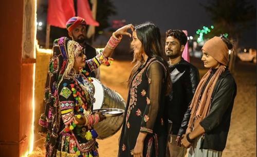 Clientes alojados en Best Desert Camp In Jaisalmer Red Velvet