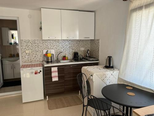 Dapur atau dapur kecil di Small House in Bodrum
