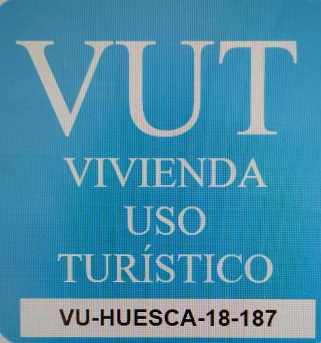 a blue sign with the name of vin ventral at Jaca Rincón del Pirineo in Jaca