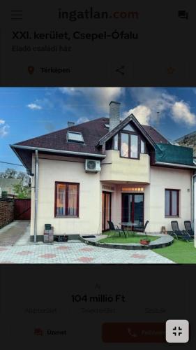 a picture of a house and a picture at Achilles house in Budapest