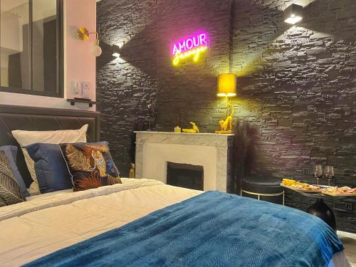 Amour Sauvage-Love Room****, Centre-Historique