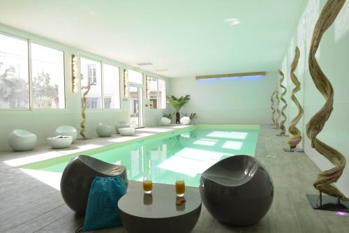 Фотография из галереи Grand Hôtel des Bains SPA в Фуре
