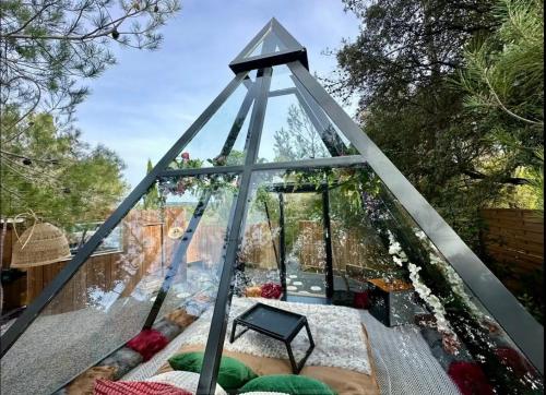 Zahrada ubytování Magnifique Pyramide en Verre