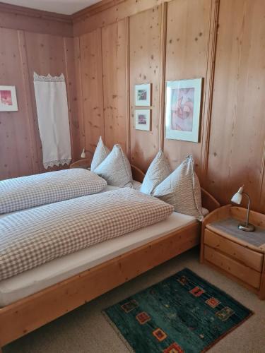 Cama o camas de una habitación en Chasa Suot Chasté