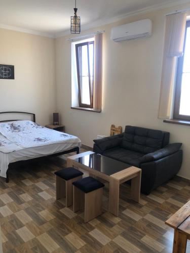 Posezení v ubytování Nigatun Hotel