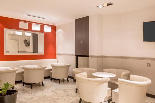 Et badeværelse på Sure Hotel by Best Western Paris Gare du Nord
