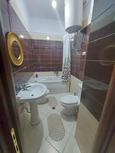 Gallery image of Mia Luxury Apartament Near Tirana Lake Park in Sauk