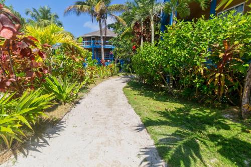 Taman di luar White Sands Cove A03-Oceanfront 2 Bedroom by Stay Floreo