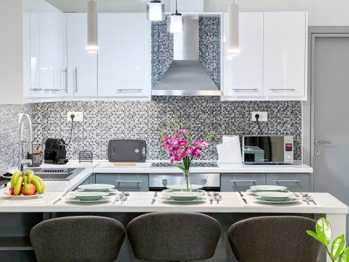 All Seasons Luxury Apartment