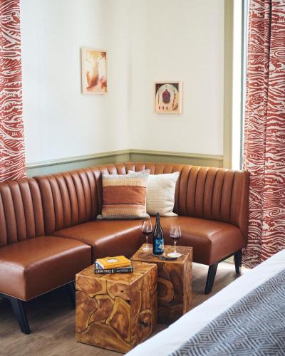 Χώρος καθιστικού στο Copper Vine Wine Pub & Inn