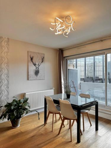 Gallery image of Appartement Avec Balcon Vue Sur La Défense in Courbevoie