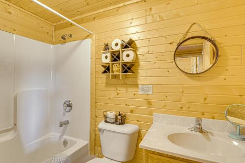 Ένα μπάνιο στο Ideal Base Near Zion and Bryce Canyon Natl Parks!