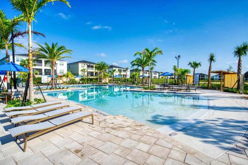 Stunning Home wPrivate Pool, minutes from Disney photo 10