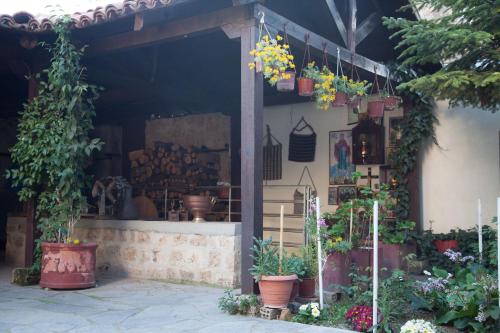 Gallery image of Hagiati Guesthouse in Edessa