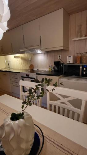 Η κουζίνα ή μικρή κουζίνα στο Shelby's Home