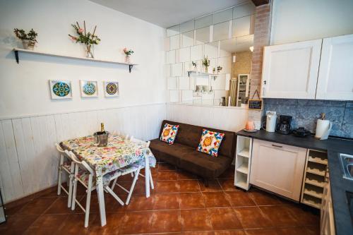 Η κουζίνα ή μικρή κουζίνα στο Ameglia & 5 Terre Cozy Flat