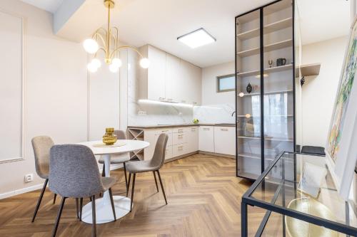 AH Luxury Designer Aparment Bastova