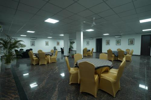 Χώρος καθιστικού στο Posh Garden Inn Artemis Hospital Road Gurgaon