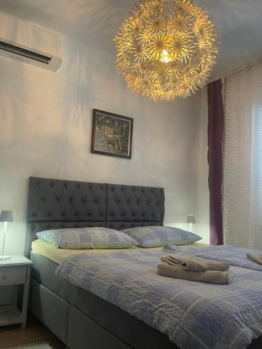 Un pat sau paturi într-o cameră la Casa Fumica rooms