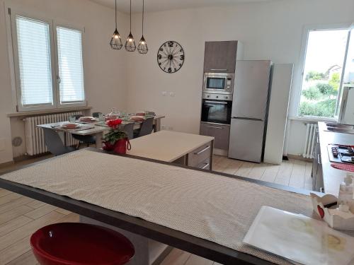 Η κουζίνα ή μικρή κουζίνα στο La casa dei butei