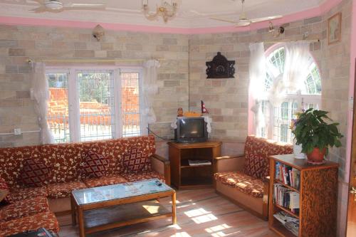 Gallery image of Hotel Fishtail Villa in Pokhara