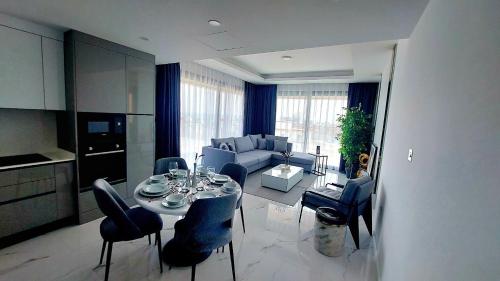 Dapur atau dapur kecil di Sea View Apartment - Panorama, Long Beach, Iskele, Cyprus Island