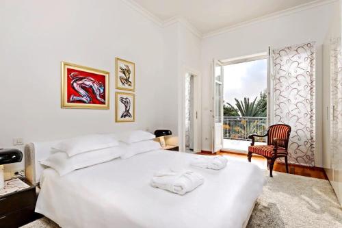 Fancy Modern Villa with Deluxe Interior