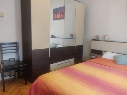 Giường trong phòng chung tại Home sweet home -Central & cozy