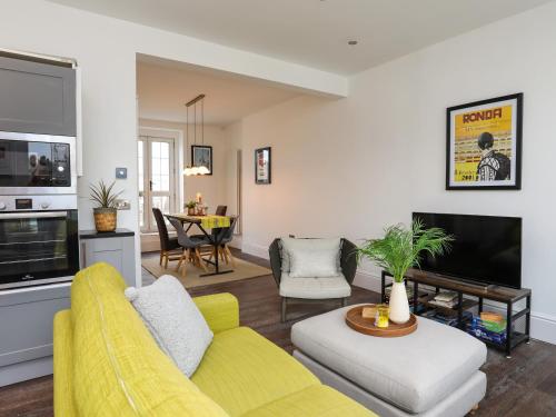 Dapur atau dapur kecil di Harbourside Apartment
