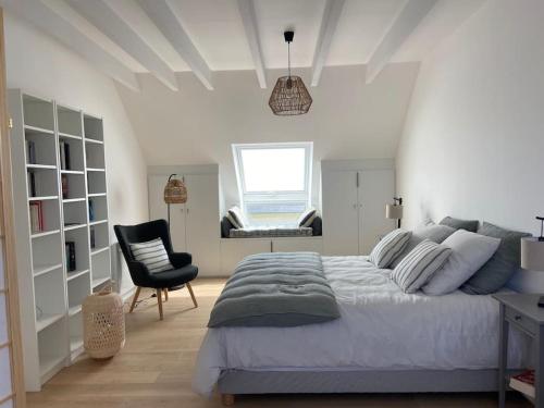 Maison lumineuse - vue sur mer à 150m de la plage