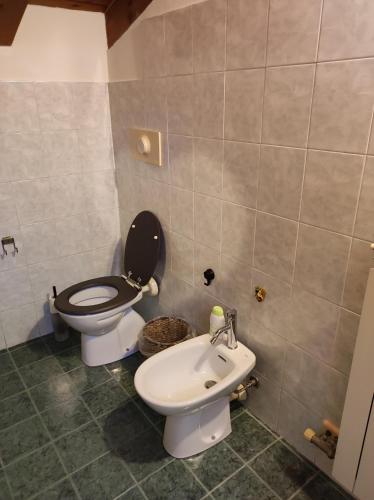 Bilik mandi di Terrazzo sul lago