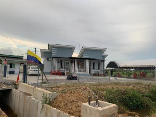 Το κτήριο όπου στεγάζεται  η παραθεριστική κατοικία
