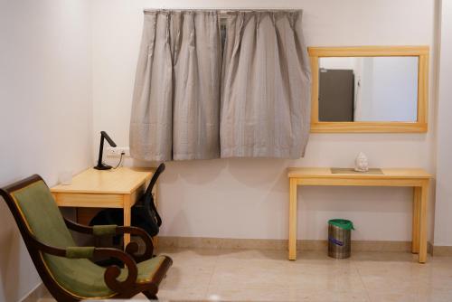 Gambar di galeri bagi Enkay Service Apartments di Kondapur