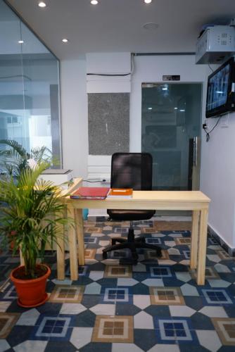 Televisyen dan/atau pusat hiburan di Enkay Service Apartments