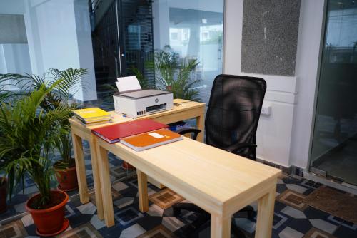 Ruang duduk di Enkay Service Apartments
